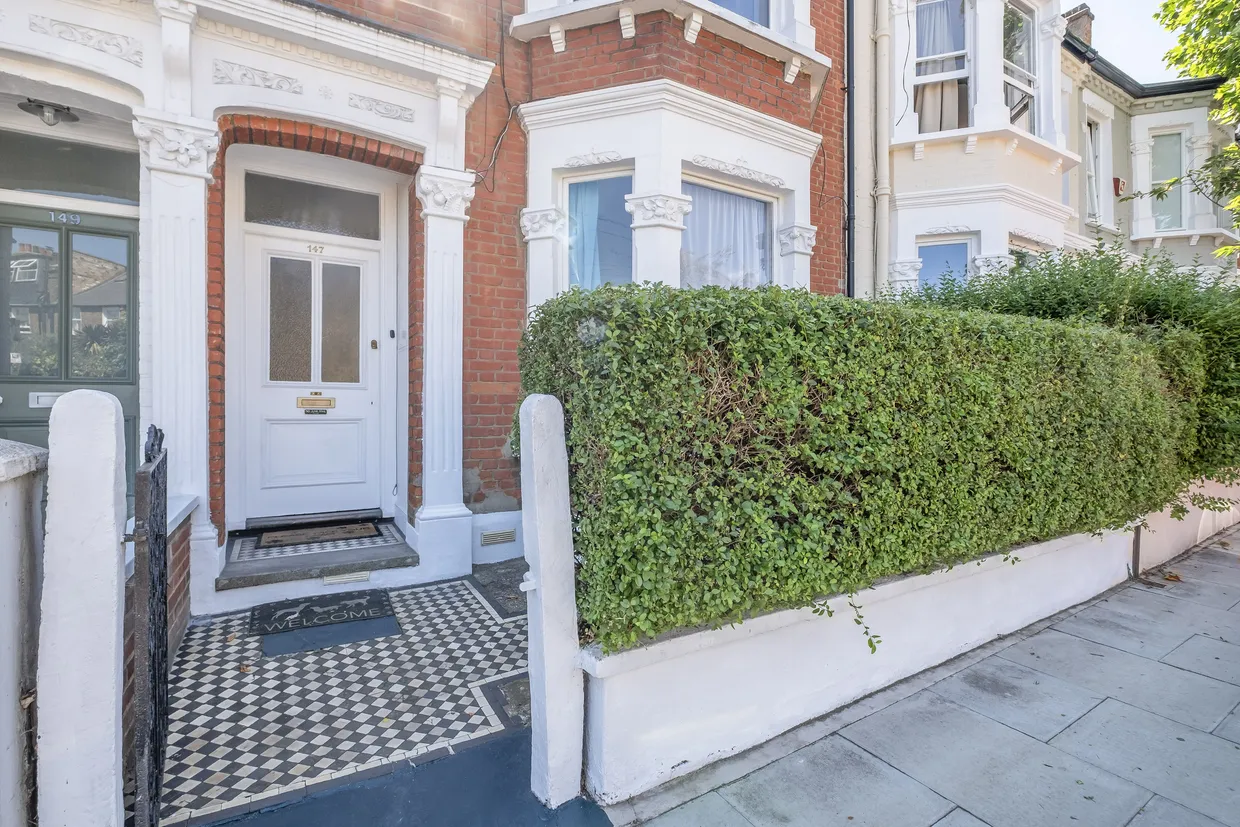 Ravenslea Road, London, SW12 photo 1