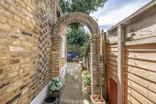 Ravenslea Road, London, SW12 photo 17