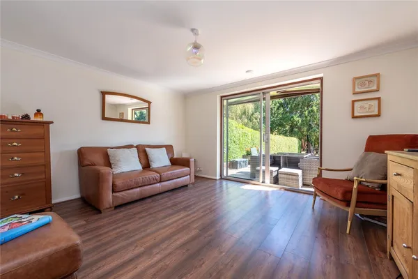 Gadbrook Road, Betchworth, RH3 photo 3