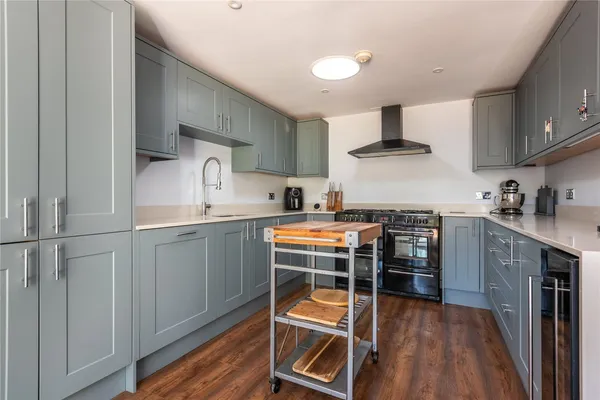 Gadbrook Road, Betchworth, RH3 photo 5