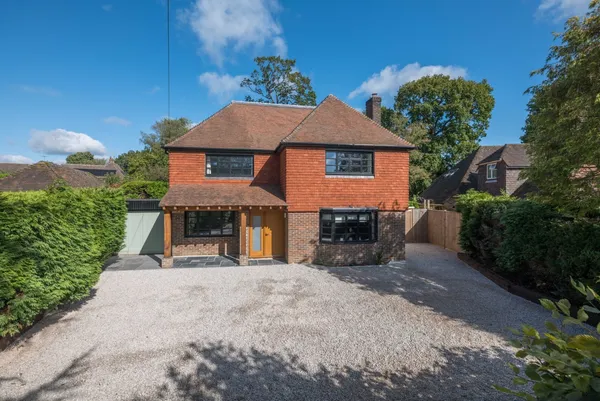 Denmans Close, Lindfield, RH16 photo 1