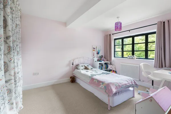 Denmans Close, Lindfield, RH16 photo 21