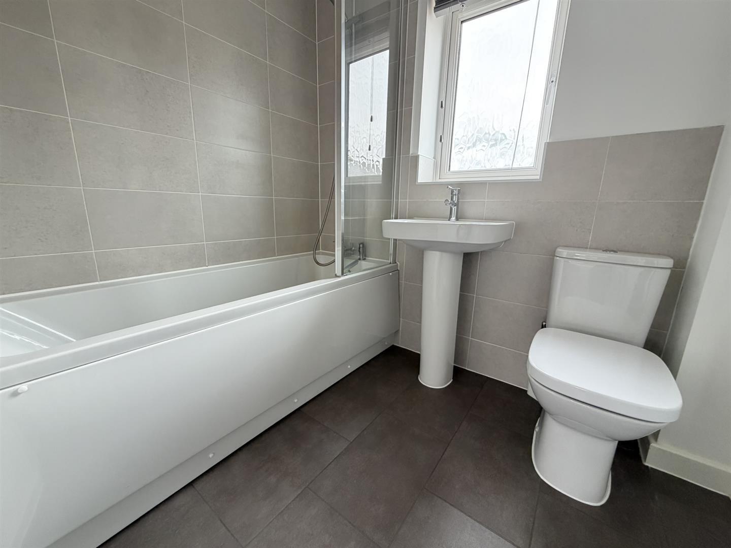 Whitby Close, Daventry Image 13