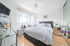 Ward Close, Ware, SG12 photo 9