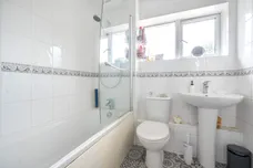 Ward Close, Ware, SG12 photo 13