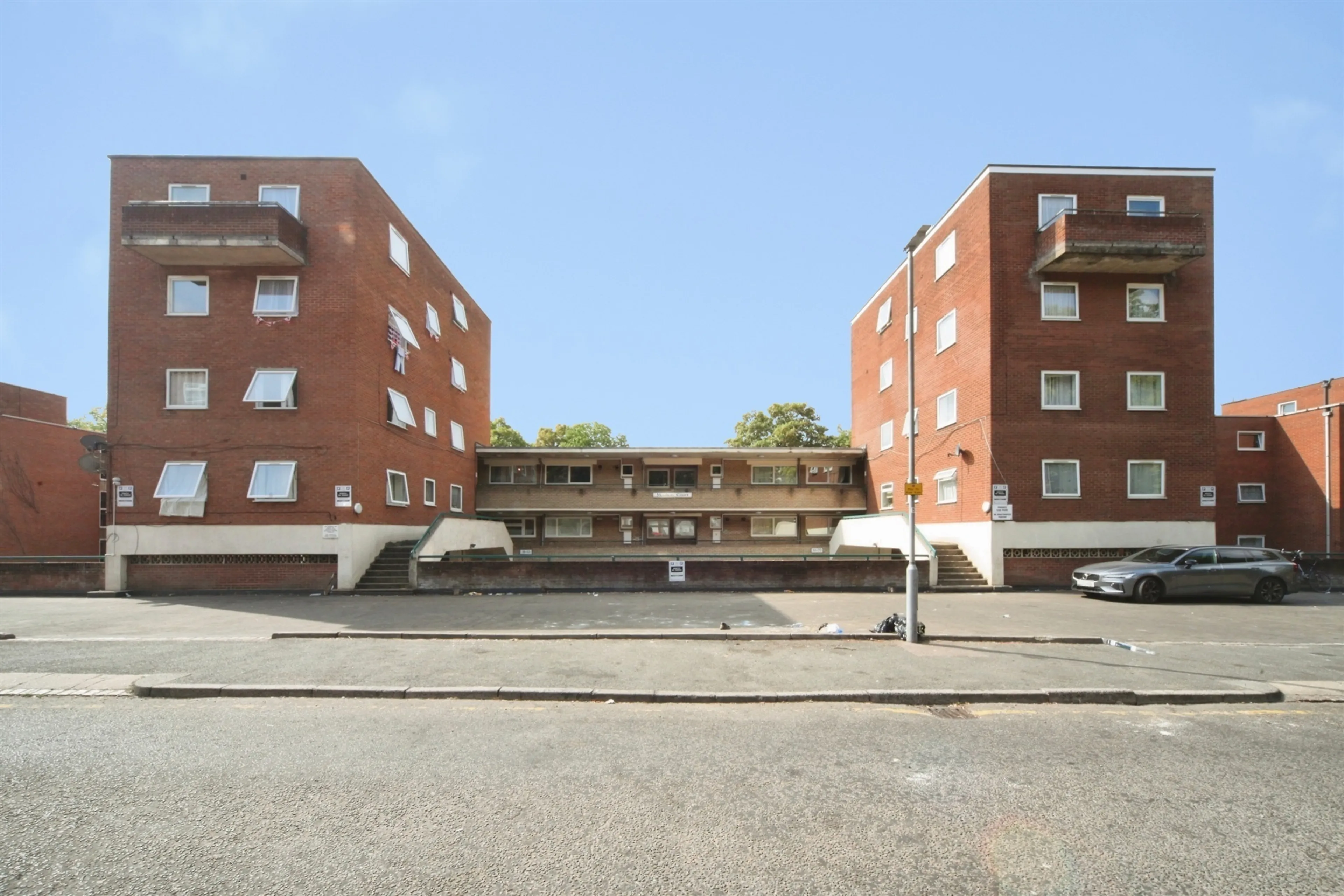 Property photo 0