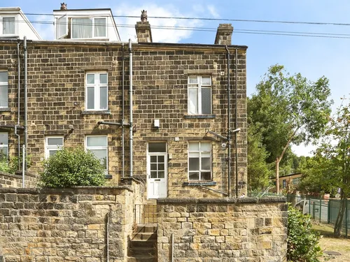 Crownest Road, Bingleyphoto