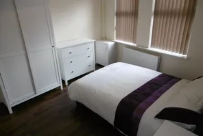 Main property image