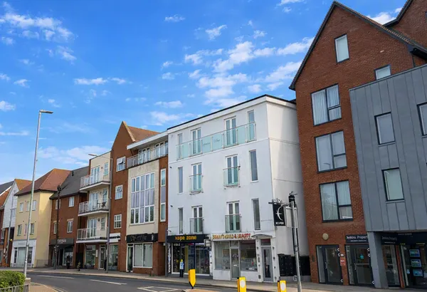 Valentino Place, Ongar Road