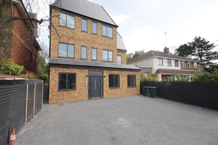 Woodside Grange Road Woodside Park, London, N12 8SP Image 1