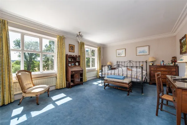 Woodlands Road, Leatherhead, KT22 photo 13