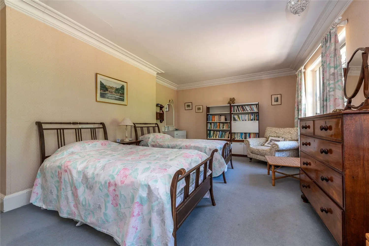 Woodlands Road, Leatherhead, KT22 photo 16
