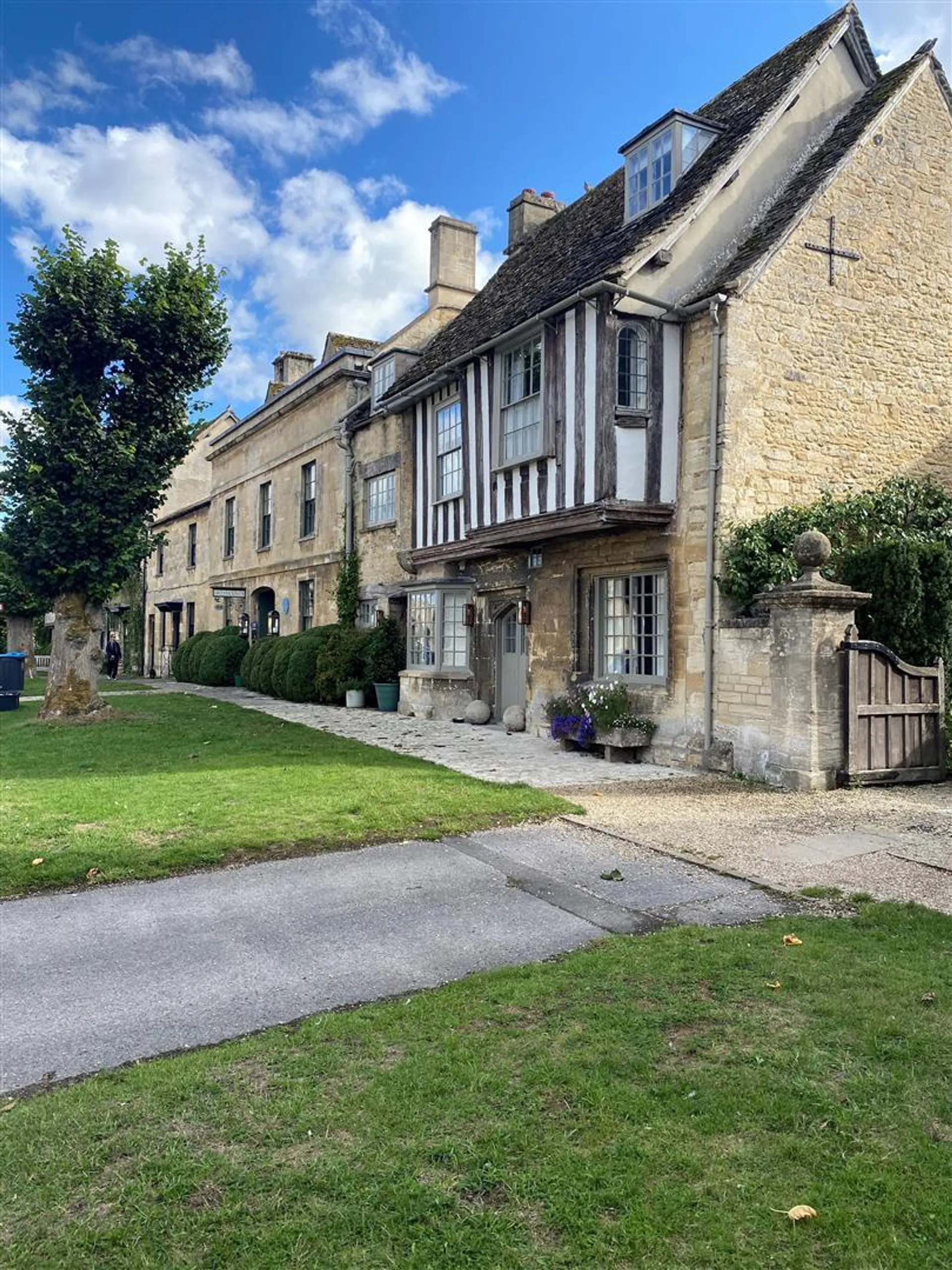 Property photo top 0