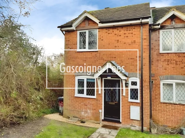 Inglewood Drive, Hatch Warren, RG22
