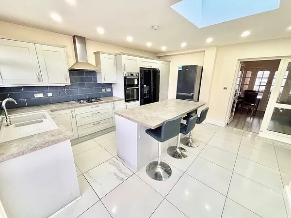 Reede Road, Dagenham, RM10
