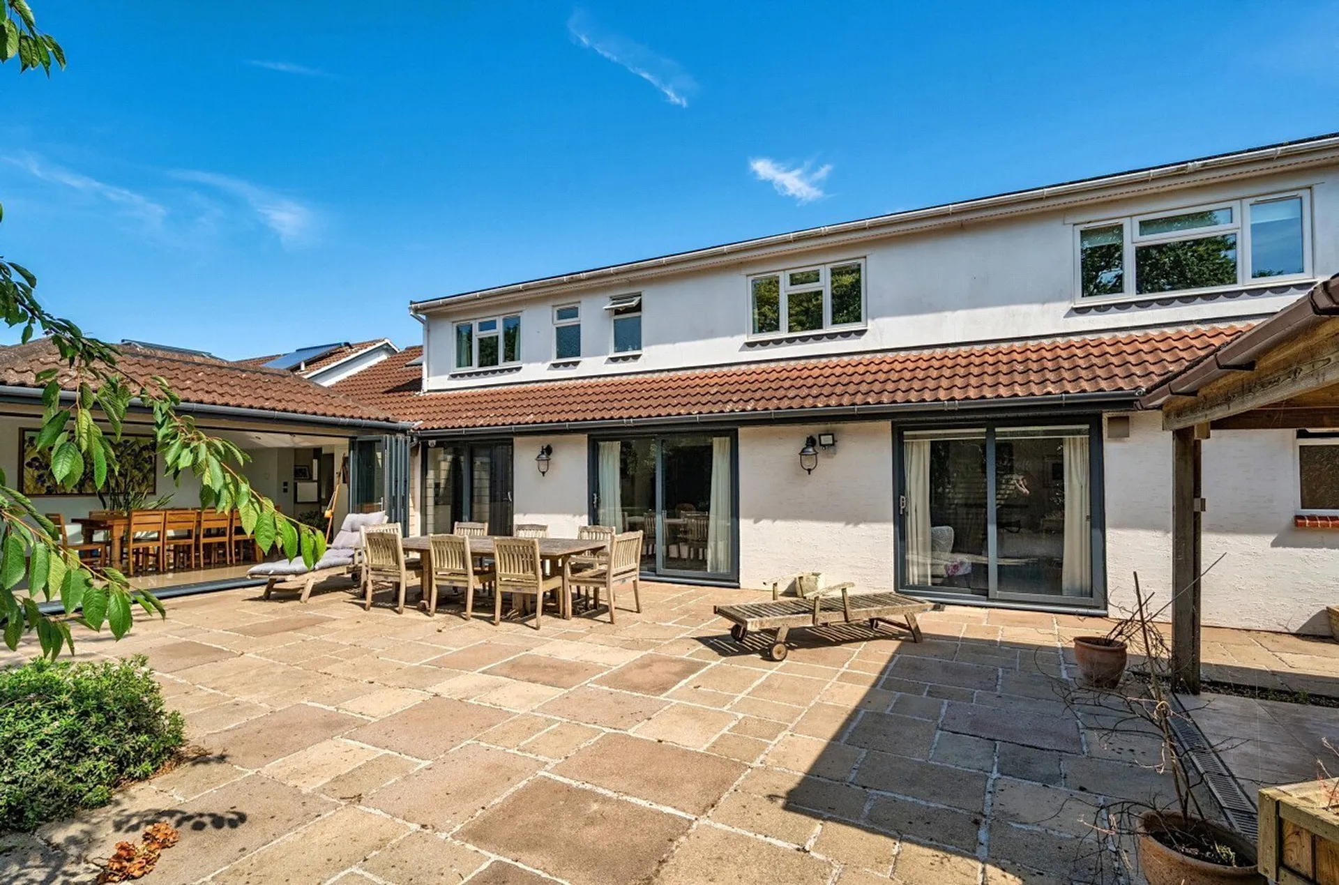 Property photo top 1