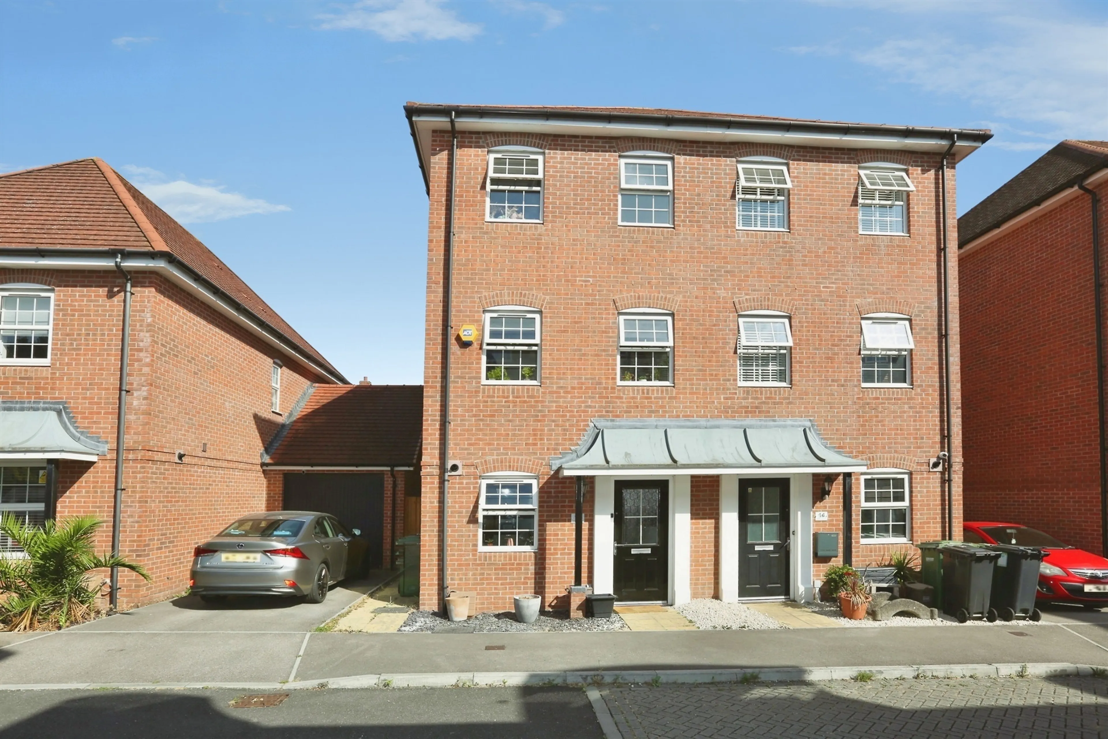 Property photo 0