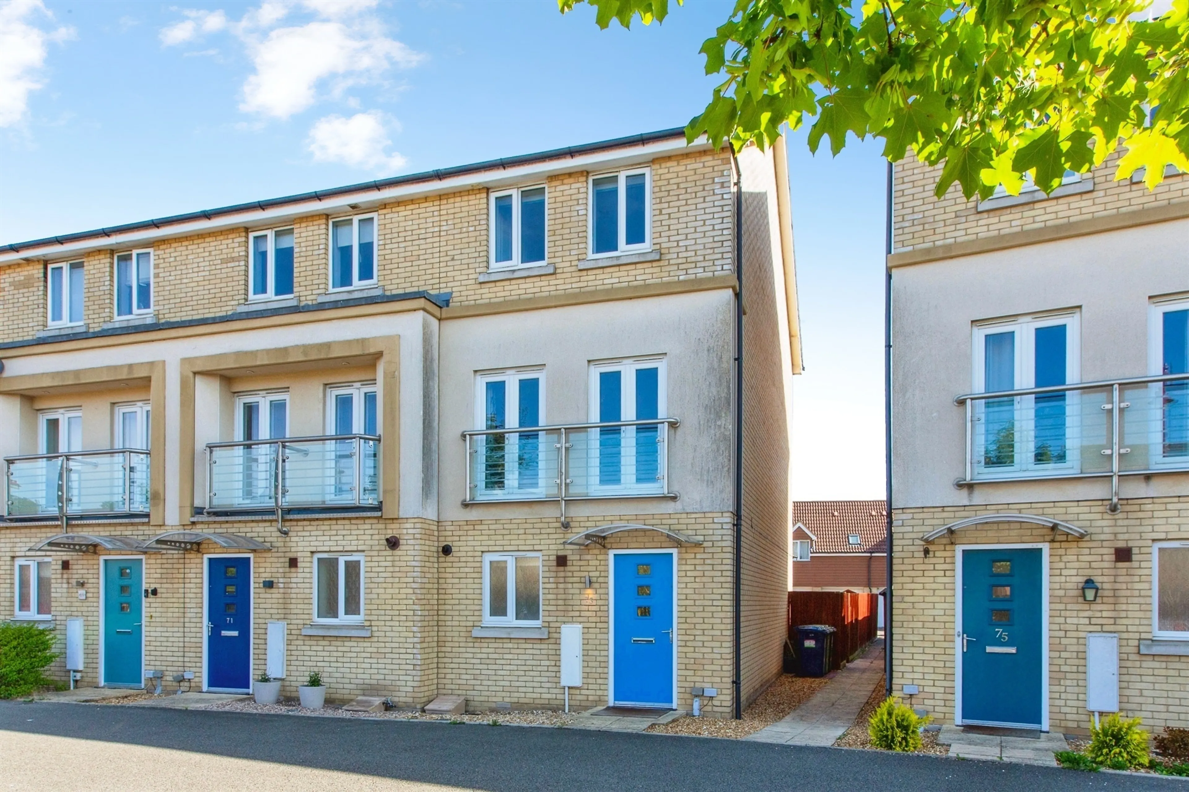 Property photo 0
