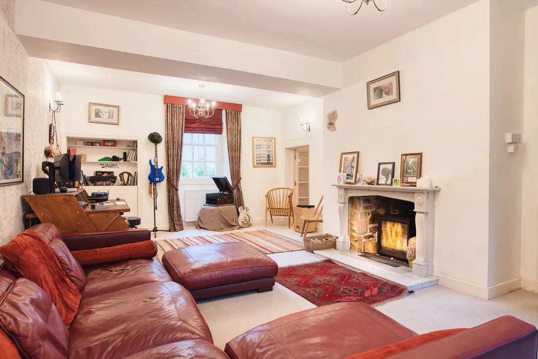https://mr0.homeflow-assets.co.uk/files/photo/image/48171/3245/_x_/DSC_9405_HDR-24.jpg