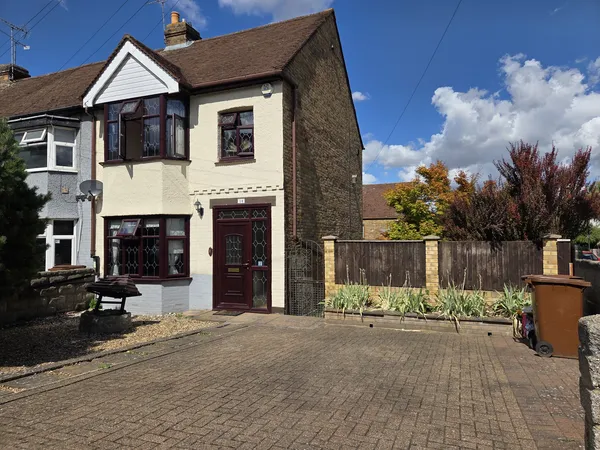 Mitchell Avenue, Chatham. ME4