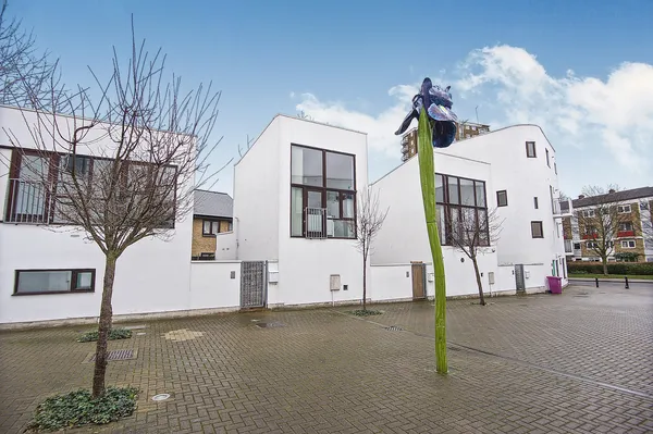 Eden Way, Old Ford Road, Bow, E3