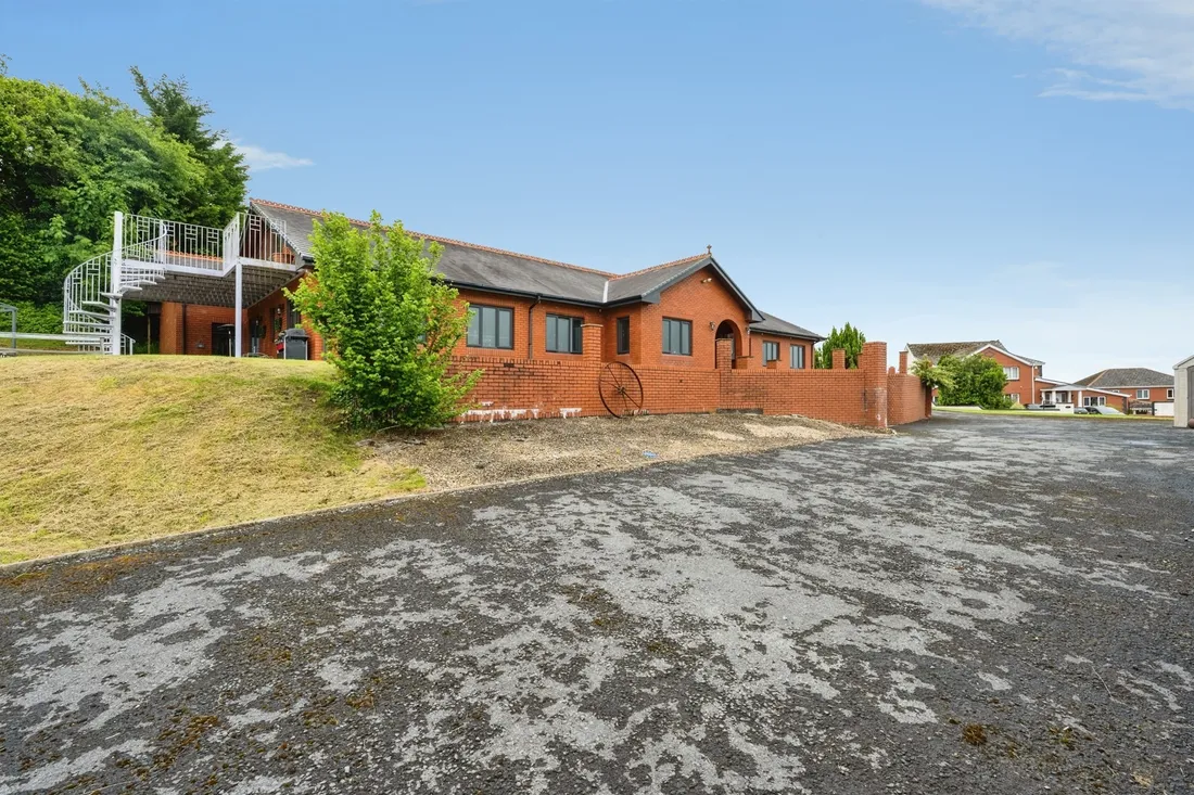 Property photo 31