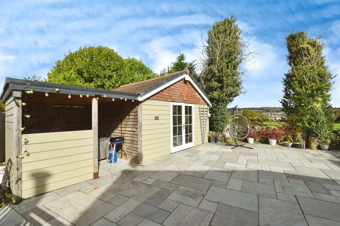 Property photo 32
