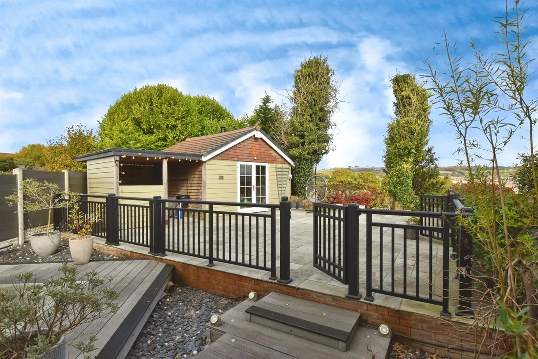 Property photo 33