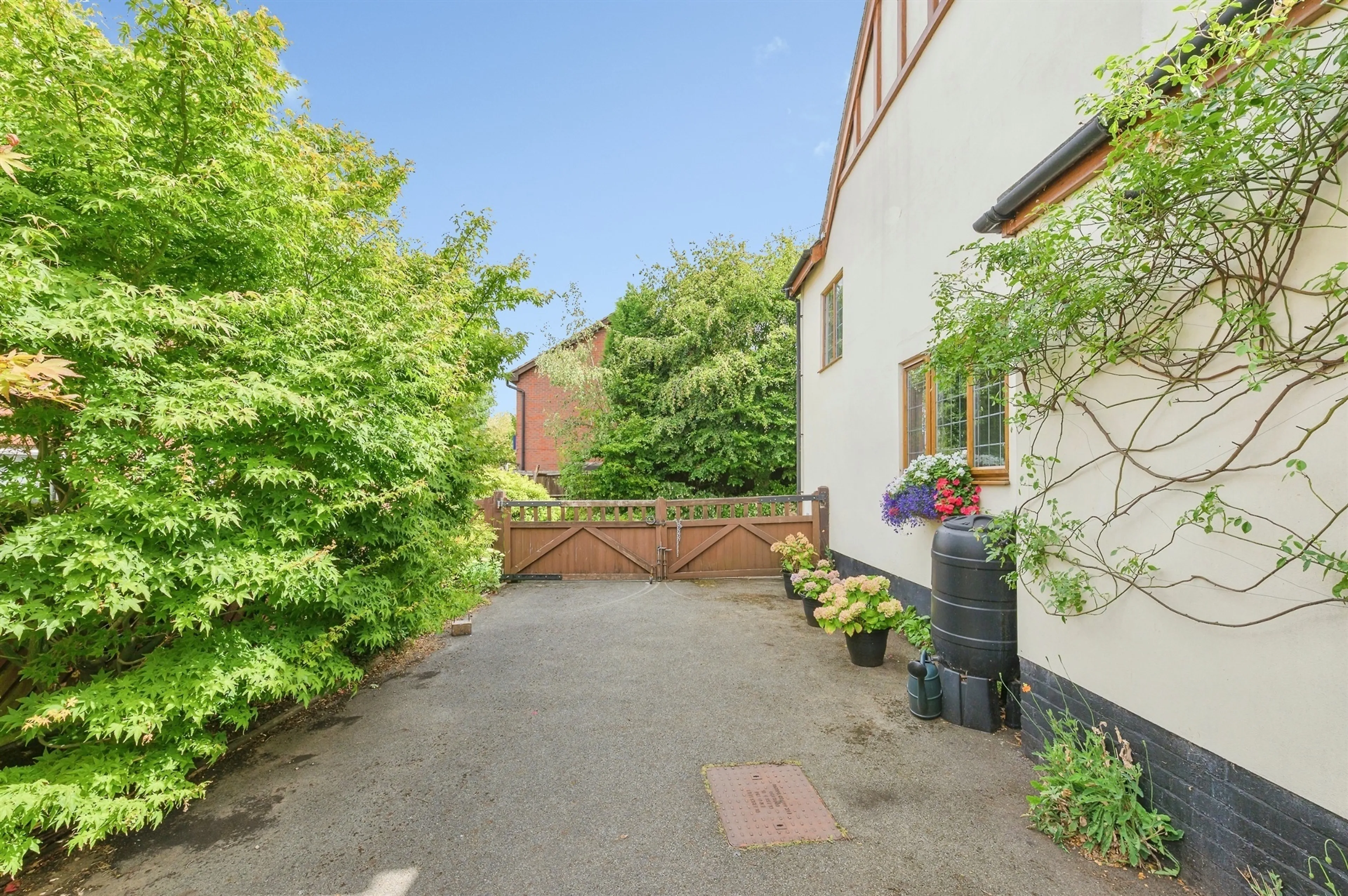 Property photo 31