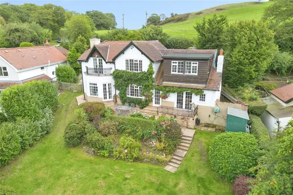 Tal-y-Cafn, Conwy, LL28