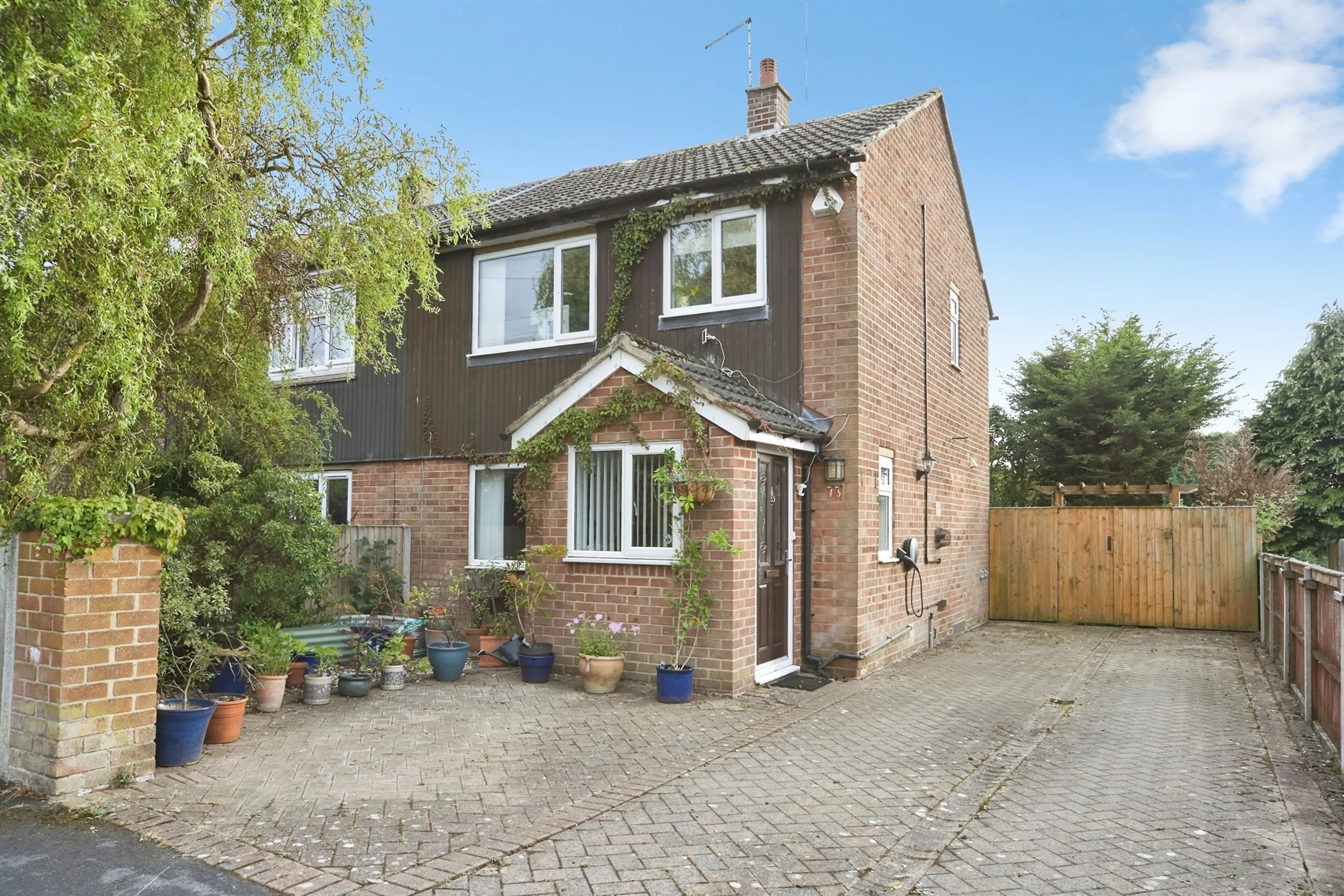 Property photo 0