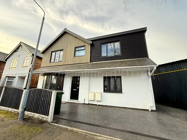 Fernleigh Avenue, Nottingham, NG3 6FL