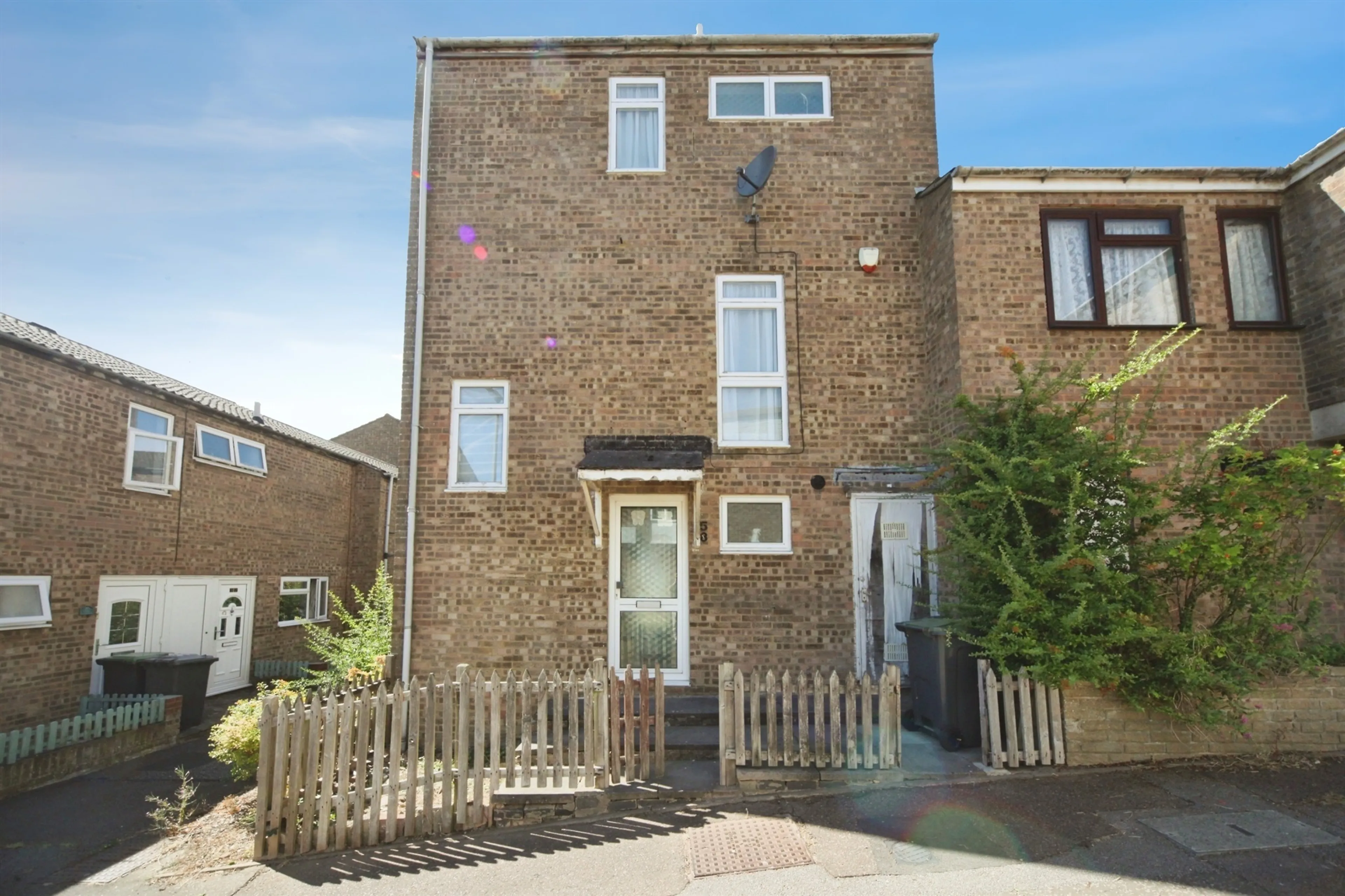 Property photo 0