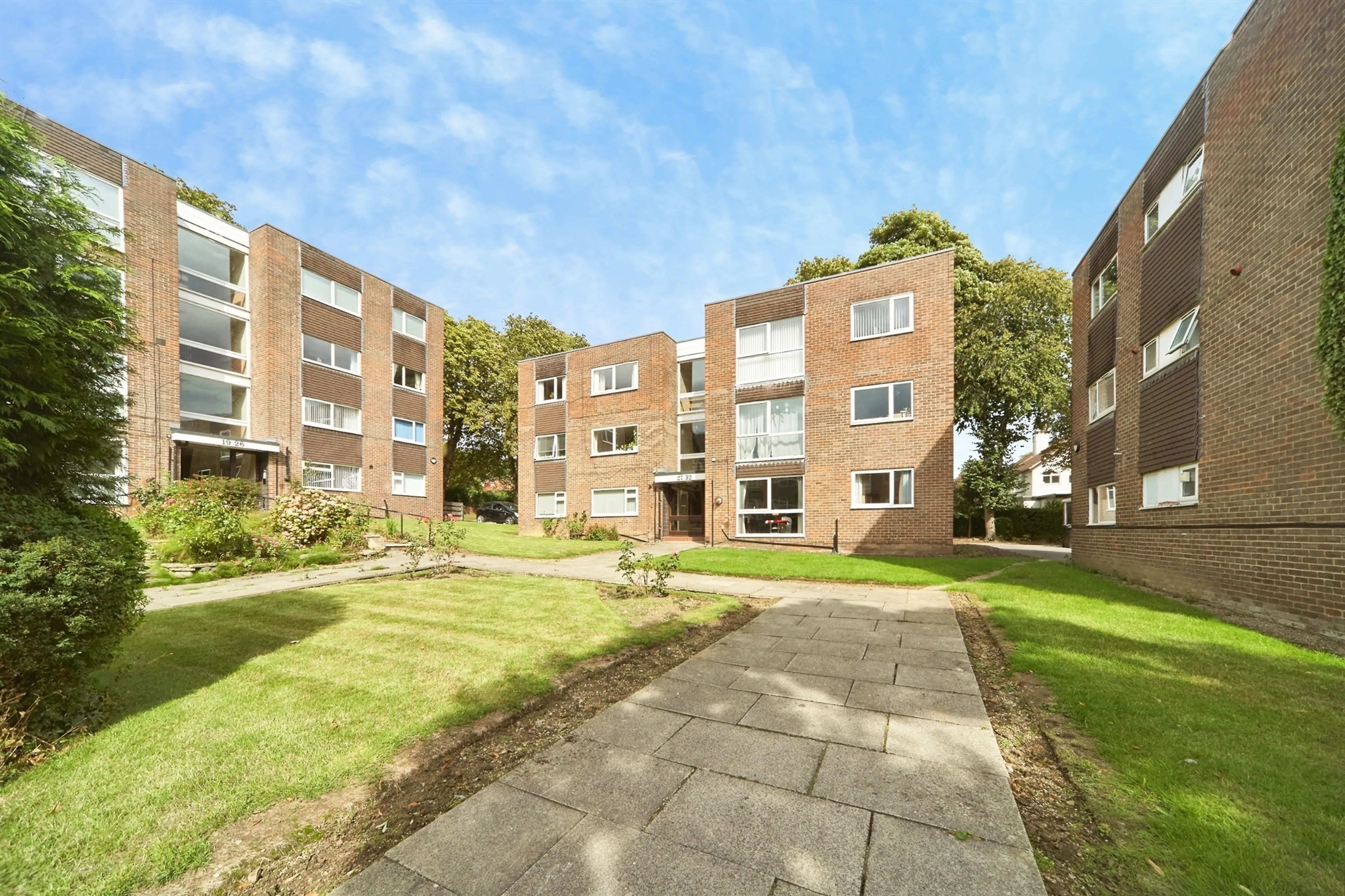 Property at Kingsway Court, Leeds