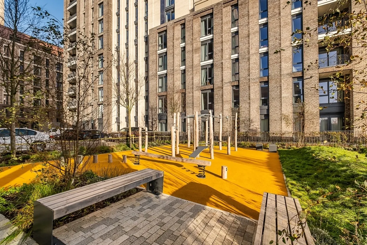 Hove Central, Boulevard Place Hove BN3 photo 8