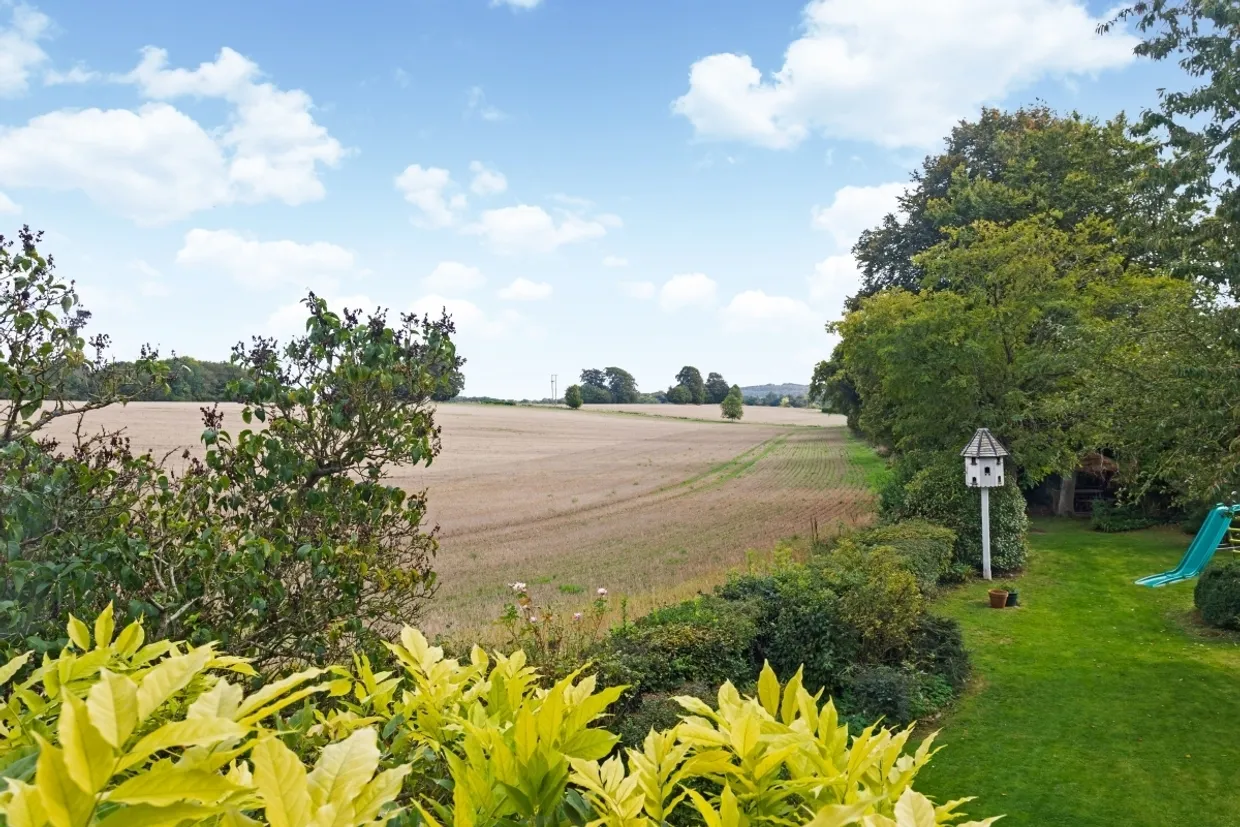 Cholderton Road Newton Toney SP4 photo 8