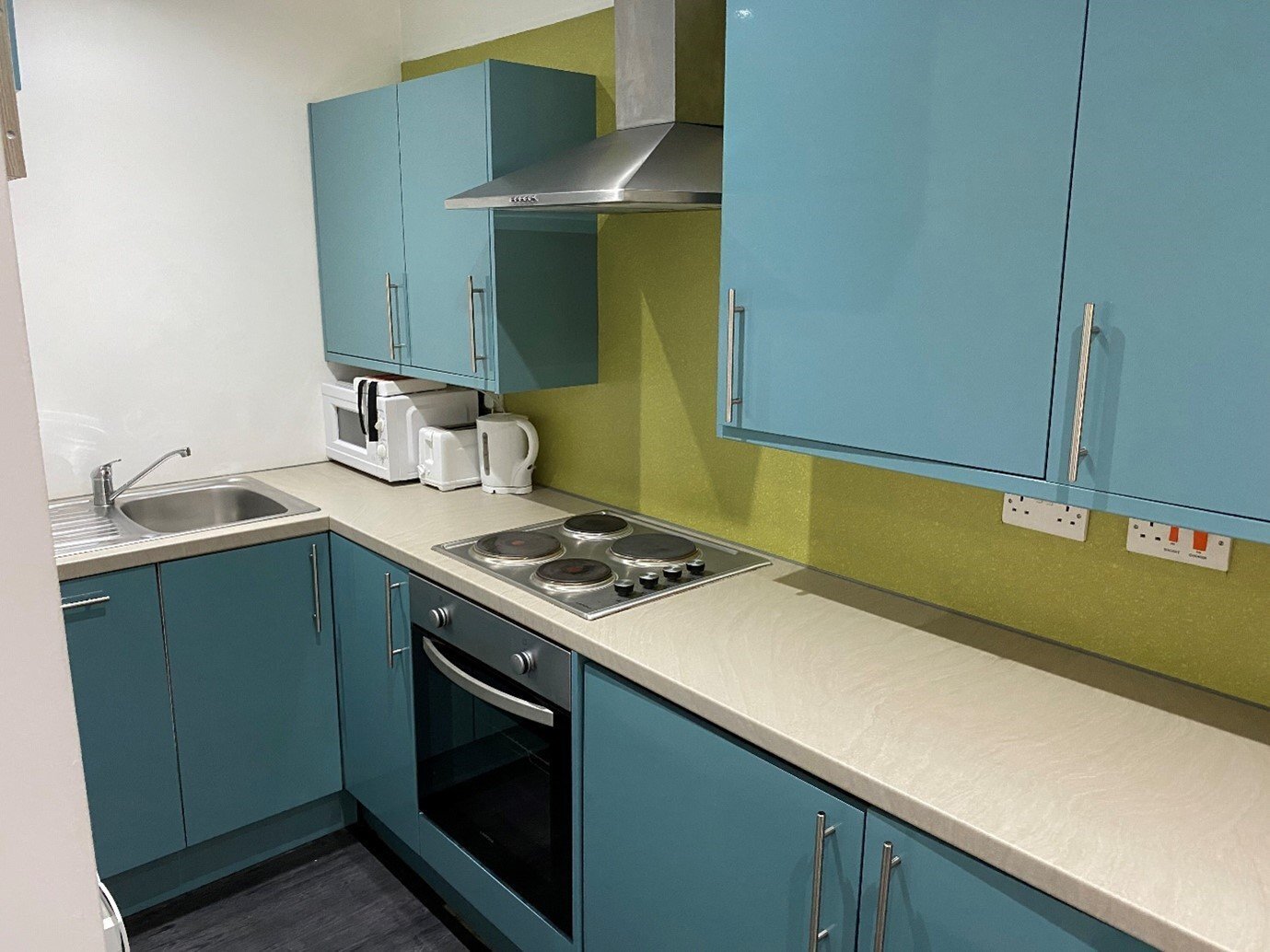 65 Newsome Road, Huddersfield, HD4 Image 3