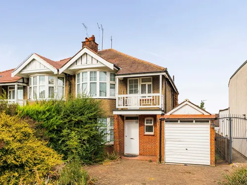 Ridings Avenue, Londonphoto