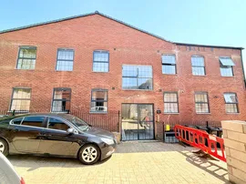 Chequers Lane, WELLINGBOROUGH photo
