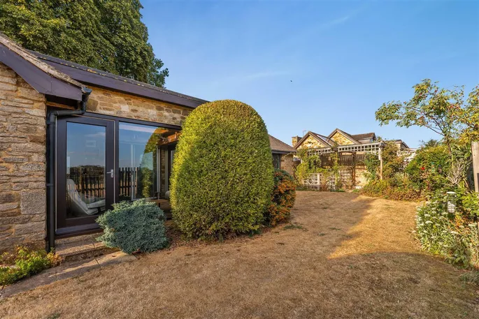 Property carousel image 17