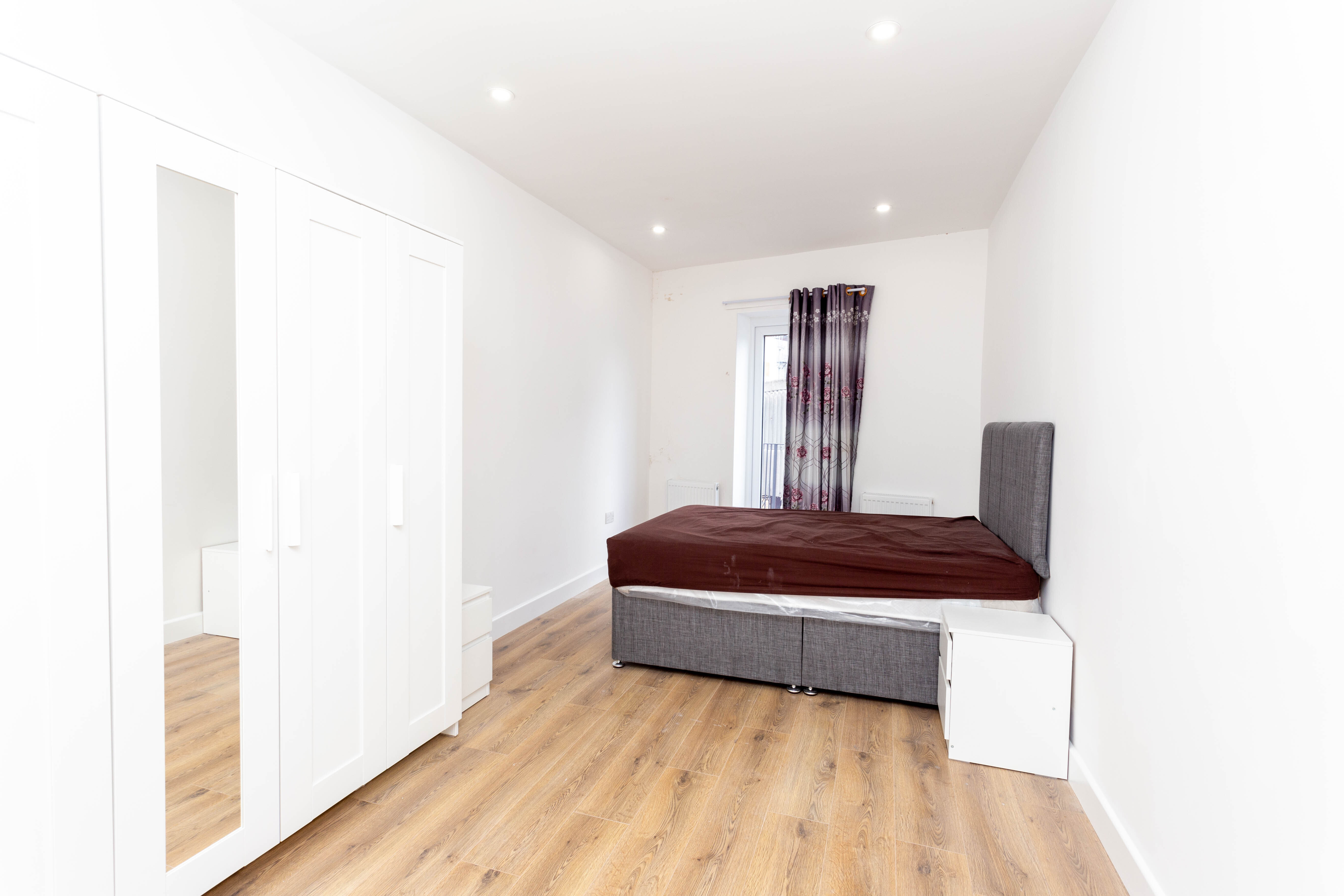 Blue Anchor Lane, London, Greater London, SE16 Image 7