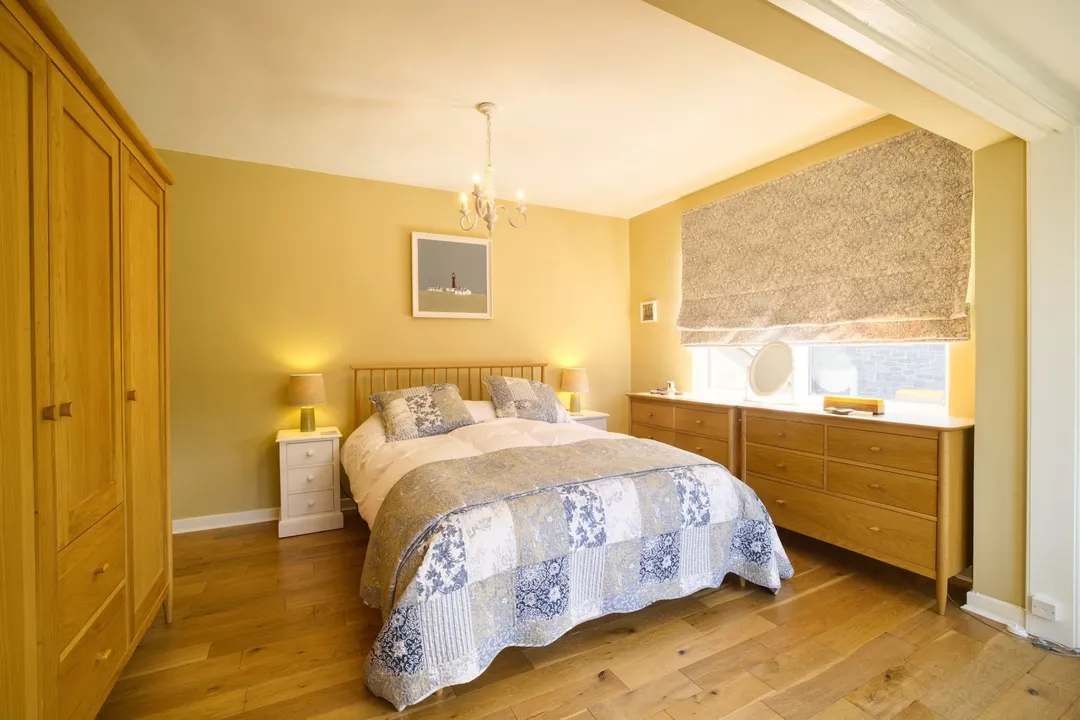 https://mr0.homeflow-assets.co.uk/files/photo/image/48176/3802/_x_/003A3377_HDR-25.jpg