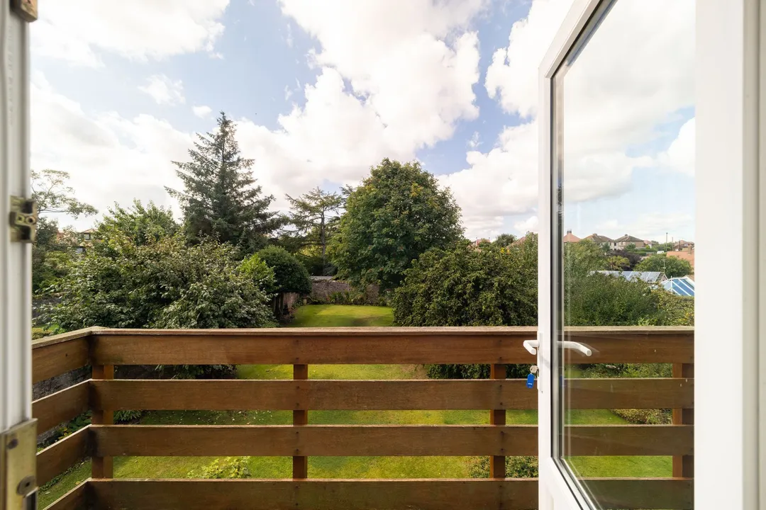 https://mr0.homeflow-assets.co.uk/files/photo/image/48176/3804/_x_/003A3128-11.jpg