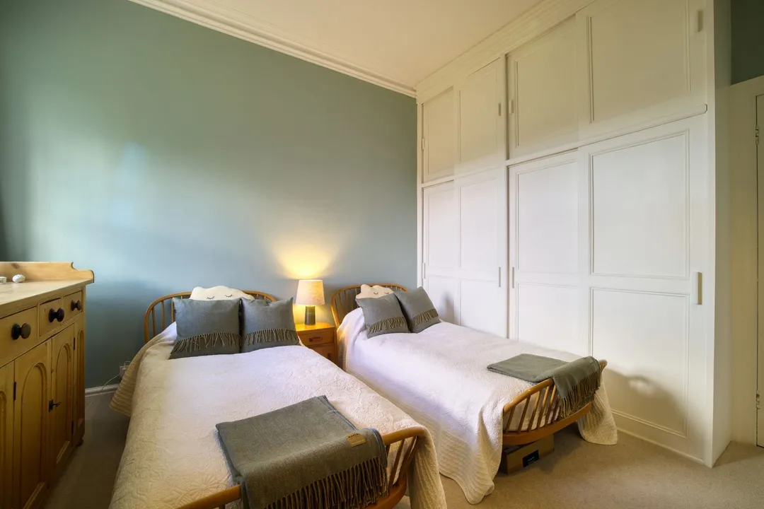 https://mr0.homeflow-assets.co.uk/files/photo/image/48176/3808/_x_/003A3197_HDR-3.jpg