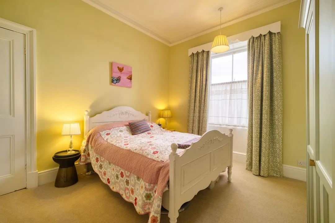 https://mr0.homeflow-assets.co.uk/files/photo/image/48176/3821/_x_/003A3332_HDR-19.jpg