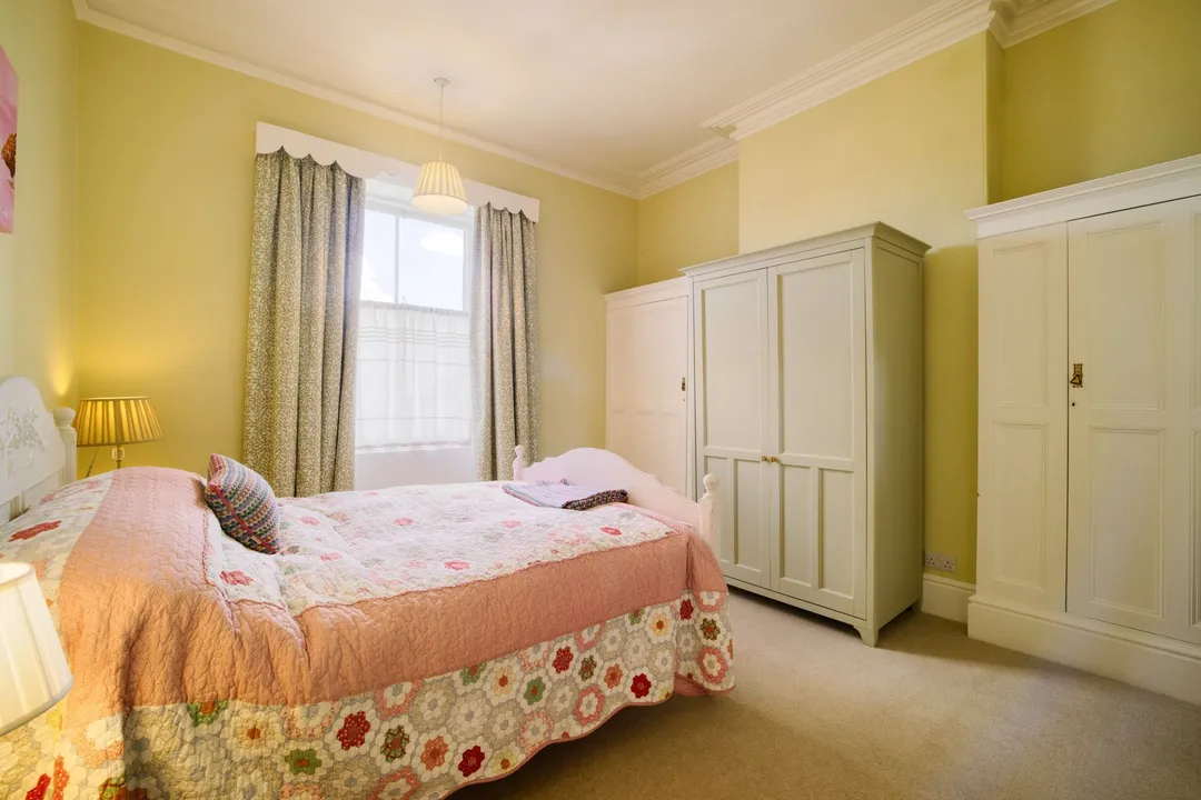 https://mr0.homeflow-assets.co.uk/files/photo/image/48176/3826/_x_/003A3327_HDR-18.jpg