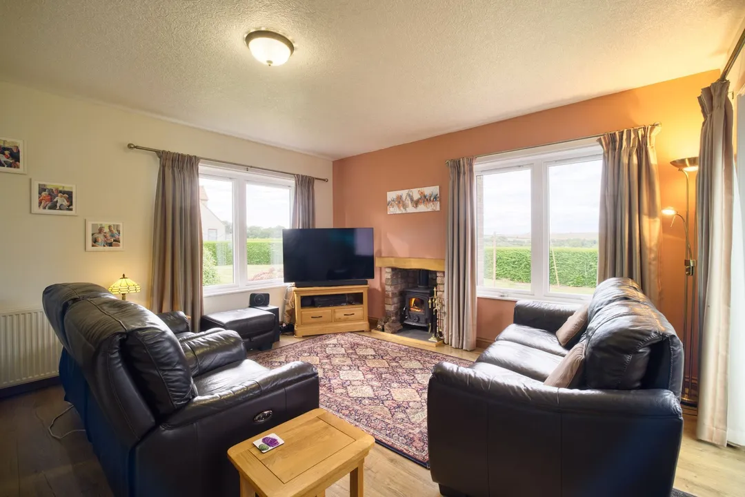 https://mr0.homeflow-assets.co.uk/files/photo/image/48176/4212/_x_/003A4133_HDR-32.jpg