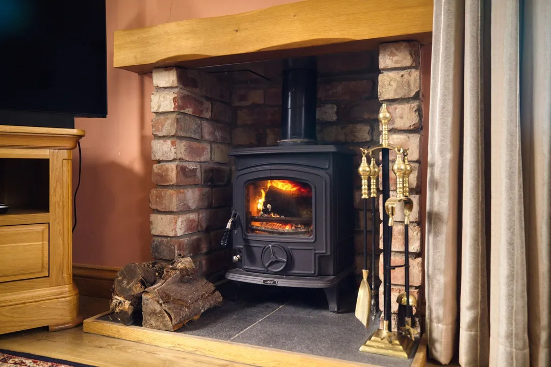 https://mr0.homeflow-assets.co.uk/files/photo/image/48176/4213/_x_/003A4153_HDR-35.jpg