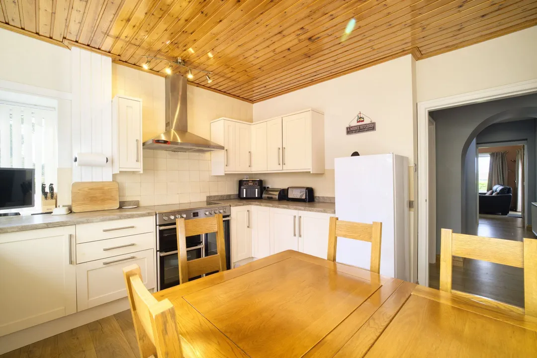 https://mr0.homeflow-assets.co.uk/files/photo/image/48176/4216/_x_/003A4068_HDR-25.jpg