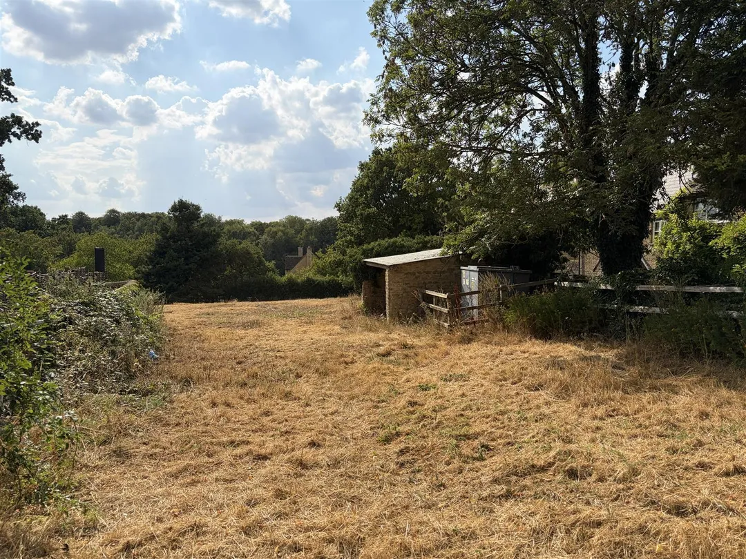 https://mr0.homeflow-assets.co.uk/files/photo/image/48176/4483/_x_/vyqlGBYsHEmYIBOGT-JIgQ.jpg